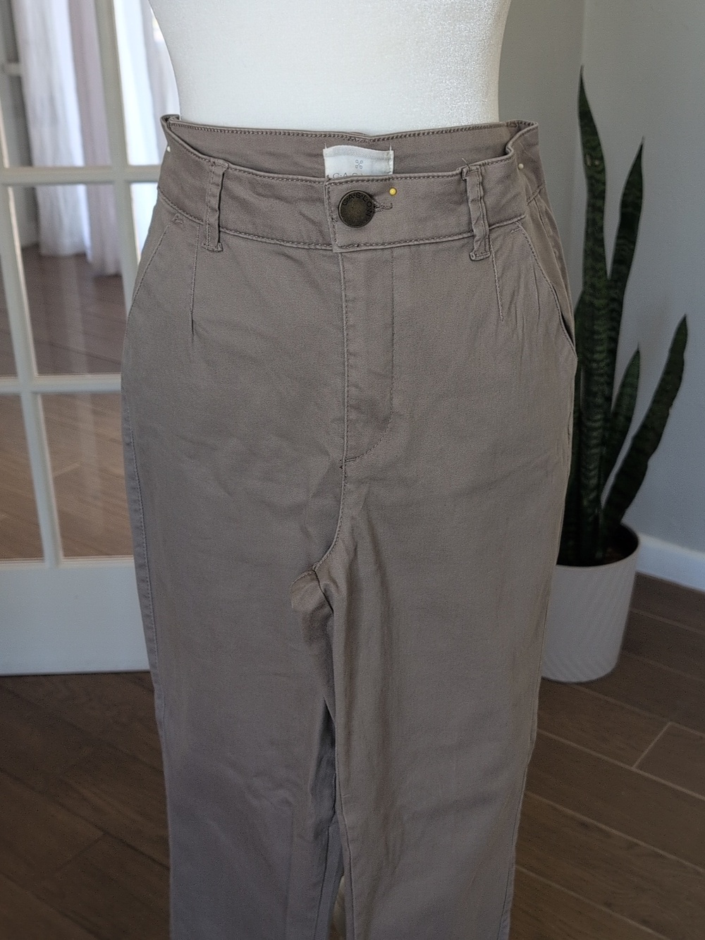 Nordstrom Caslon Khaki tan Chino Pants Size 10 - Picture 4 of 10